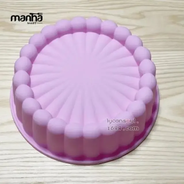 Large Silicone Cake Mold – Round Fluted Design
